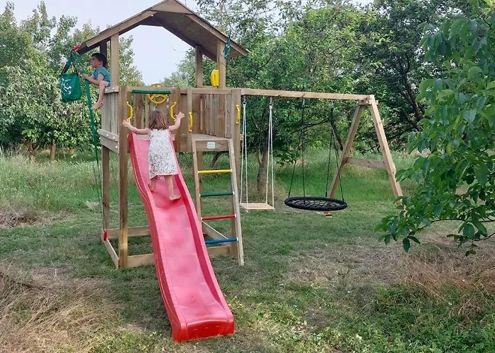 Mandulas Nyaralo Ferienhaus Zánka